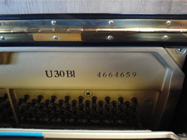 ヤマハピアノU30BL製品番号